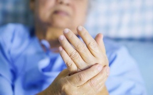 Run tay chân sau tai biến: Nguyên nhân và cách điều trị