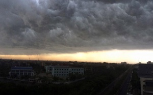 Dự báo thời tiết: Bắc Bộ mưa dông, Trung Bộ nắng nóng