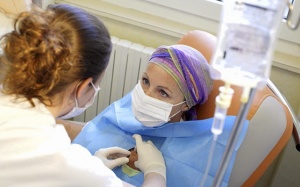 Giảm nguy cơ nhiễm trùng khi điều trị ung thư bằng hóa trị như thế nào? 