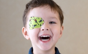 6 dấu hiệu cảnh báo nhược thị ở trẻ em