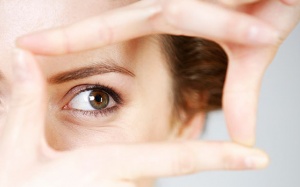 8 thói quen lành mạnh để bảo vệ 'cửa sổ tâm hồn'