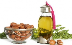 Dầu argan giúp ngăn ngừa tóc bạc sớm?