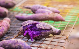 Bị viêm đại tràng có nên ăn khoai lang tím?