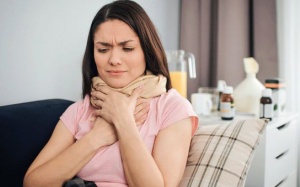 Mách bạn cách giúp giảm viêm họng tại nhà hiệu quả