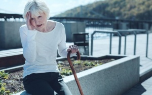 Run chân tay và mất thăng bằng, nguyên nhân do đâu?