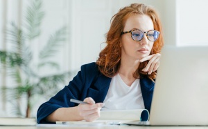 Tử vi thứ Năm (8/10/2020): Cự Giải nên nghiêm túc hơn khi làm việc