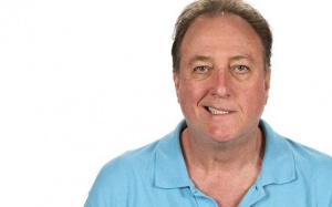 Xoa bóp, bấm huyệt cải thiện méo miệng do tai biến 