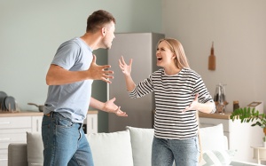 Tử vi thứ Ba (27/10/2020): Bảo Bình cẩn thận cả giận mất khôn