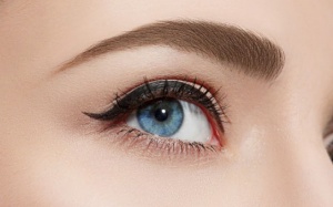 Thói quen đơn giản để có đôi mắt đẹp “vạn người mê”