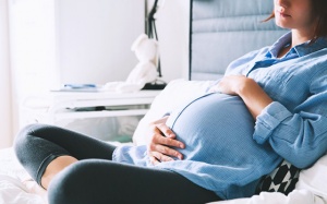 Mang thai vào mùa Đông, bà bầu cần lưu ý gì?