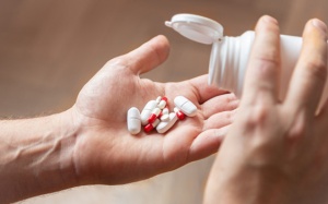 Dùng đồng thời thuốc trị tăng huyết áp và Ninh Tâm Vương được không?