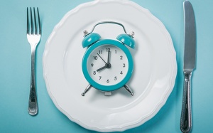 Người đái tháo đường có nên nhịn ăn gián đoạn?