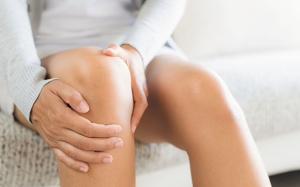 Các vấn đề thường gặp ở khớp gối và triệu chứng cảnh báo 