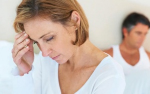 Phụ nữ mãn kinh tăng ham muốn tình dục bằng cách nào?