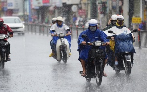 Dự báo thời tiết: Bắc Bộ ấm lên, Nam Bộ có mưa trái mùa