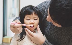 Infographic: Những điều cần biết khi chăm sóc răng miệng cho trẻ nhỏ