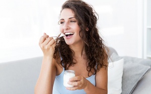 Lý do phụ nữ nên ăn sữa chua mỗi ngày