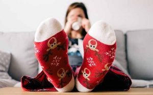 Bàn chân thường xuyên bị lạnh phải làm sao?