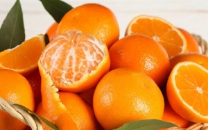 Người bệnh đái tháo đường uống nước cam được không?