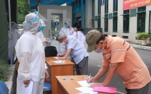 Bộ Y tế khuyến cáo người dân hạn chế đến thăm người ốm tại bệnh viện để phòng dịch