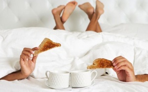 Nói “không” với 3 loại thực phẩm này trước khi quan hệ tình dục