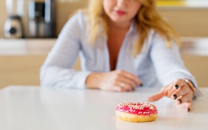 Làm sao giảm cơn thèm ngọt, kiểm soát cân nặng tốt hơn?