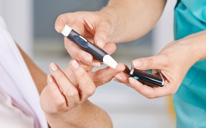 Đường huyết khi đói là 5.6 mmol/l, HbA1c 5.8 % đã mắc đái tháo đường chưa?