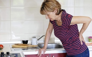 Tại sao sau khi ăn lại bị đau lưng?