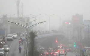 Sương mù khiến chất lượng không khí Hà Nội suy giảm
