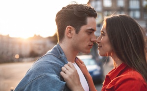 Tử vi thứ Năm (28/1/2021): Thiên Bình nên quan tâm hơn tới người yêu