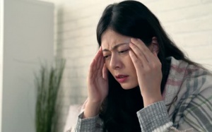 Cách giảm đau đầu do thay đổi thời tiết trong mùa Đông