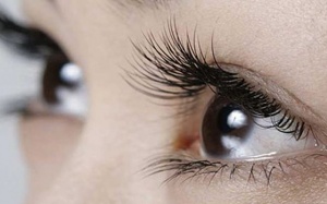 Mẹo chăm sóc lông mi dài tự nhiên tại nhà