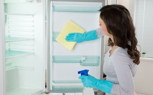 Cách vệ sinh tủ lạnh nhanh gọn, sạch sẽ để trữ đồ Tết 