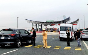 Quảng Ninh cho phép xe khách hoạt động trở lại