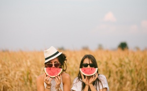 Tử vi Chủ nhật (21/2/2021): Bạch Dương nên tâm sự khó khăn với bạn bè