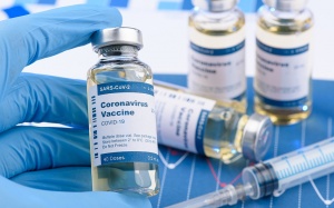 Những nhóm đối tượng nào sẽ được ưu tiên tiêm vaccine COVID-19 đầu tiên?