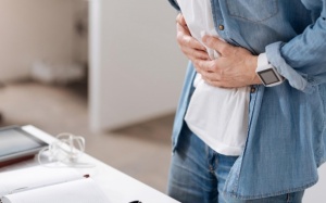 Bị sỏi bùn túi mật 17mm nên điều trị thế nào?