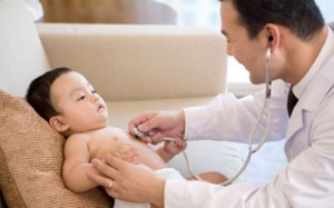 Trẻ dễ mắc bệnh gì khi thời tiết nồm ẩm?