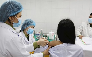 Hải Dương 2 ca dương tính, cả nước có 1.585 người được tiêm vaccine COVID-19
