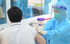 Hơn 11.000 người tiêm vaccine phòng COVID-19, 1 trường hợp sốc phản vệ độ 3