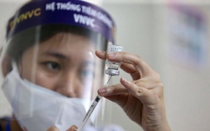 Hơn 27.000 người Việt được tiêm vaccine COVID-19, 9 nhóm người nên hoãn tiêm