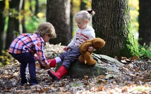 Tử vi thứ Bảy (20/3/2021): Song Tử nên giúp đỡ người mình thích