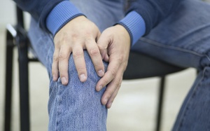 Run chân là bị làm sao, điều trị thế nào?