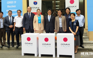 Việt Nam nhận hơn 811.000 liều vaccine phòng COVID-19 từ COVAX