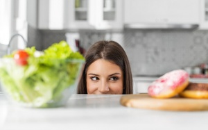 Tử vi thứ Sáu (2/4/2021): Cự Giải nên cẩn thận với các cám dỗ trong cuộc sống