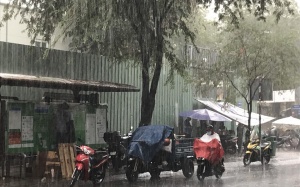 Dự báo thời tiết ngày 14/4: Nam Bộ tiếp tục mưa dông 