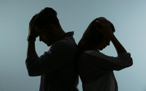 Tử vi thứ Năm (15/4/2021): Chuyện tình yêu của Sư Tử đang rất căng thẳng