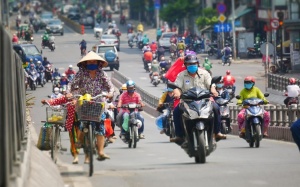 Dự báo thời tiết: Bắc Bộ nắng nóng, Nam Bộ mưa dông vào chiều tối