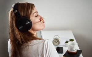 Tử vi thứ Năm (29/4/2021): Thiên Bình sẽ dễ mất tập trung khi làm việc