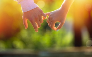 Tử vi thứ Ba (4/5/2021): Ma Kết nên nhớ giữ lời hứa với gia đình mình